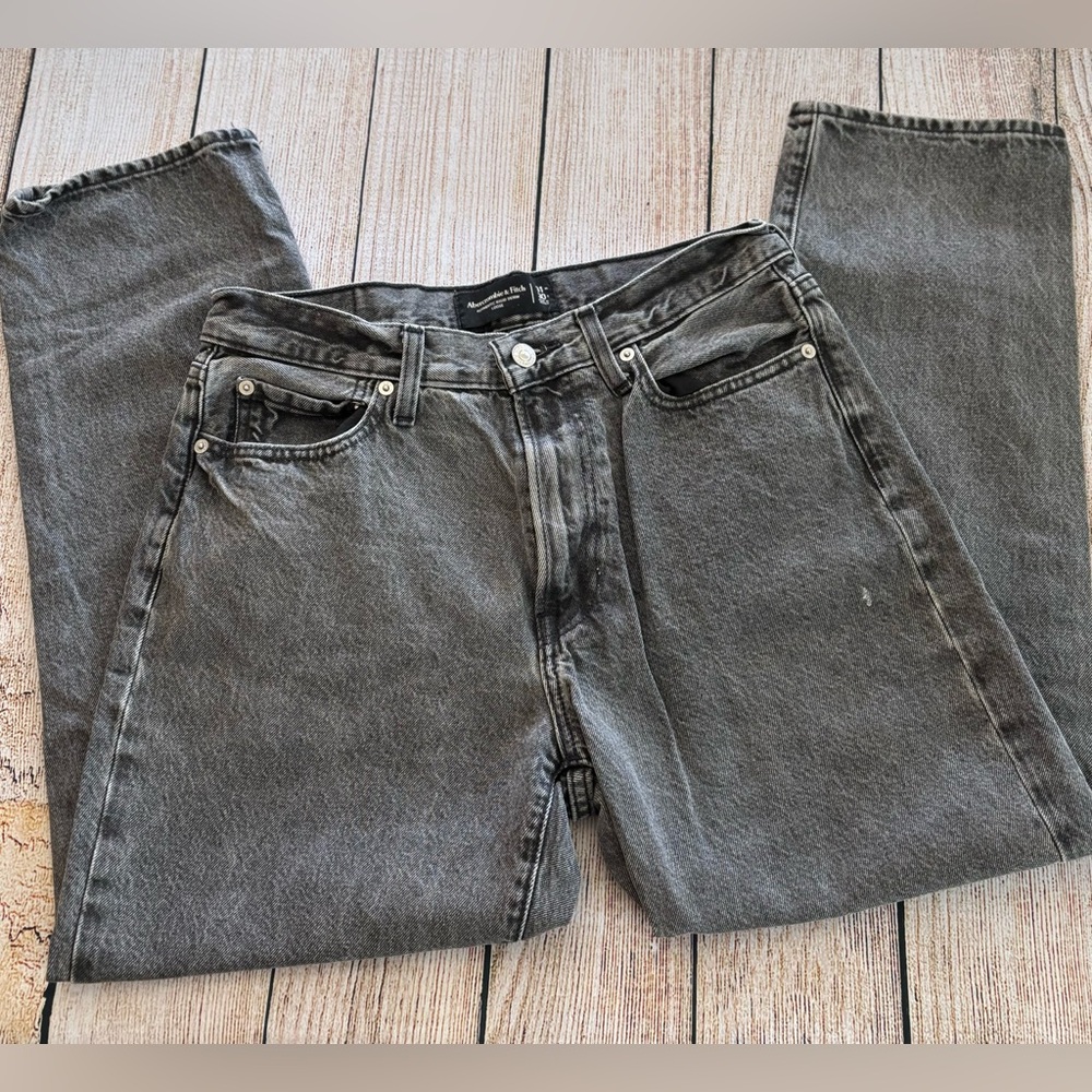 Abercrombie & Fitch Gray Wash Loose Jean